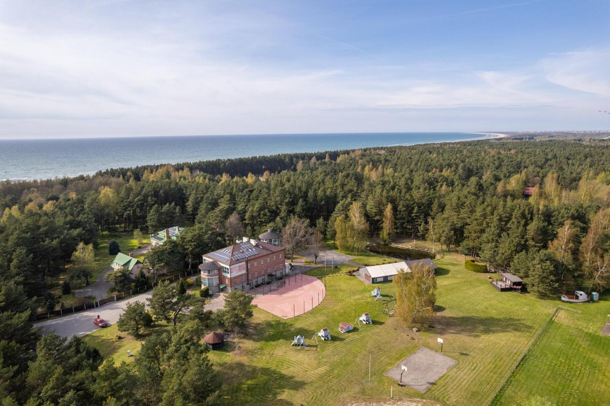 Roze Village Jurnieka Ligzda Pērkone Eksteriør billede